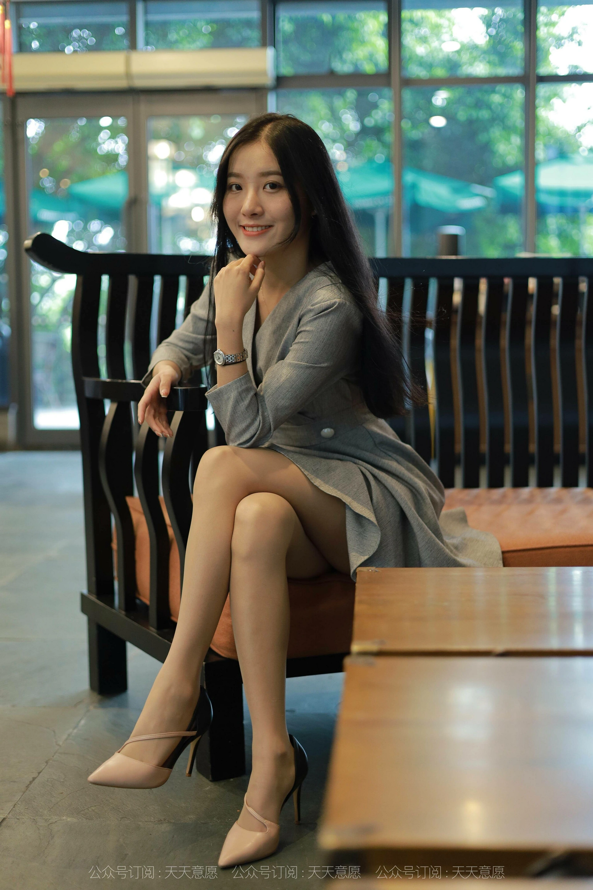 [IESS异思趣向]2021.11.13 丝享家973:婉苹《美女配咖啡》 2